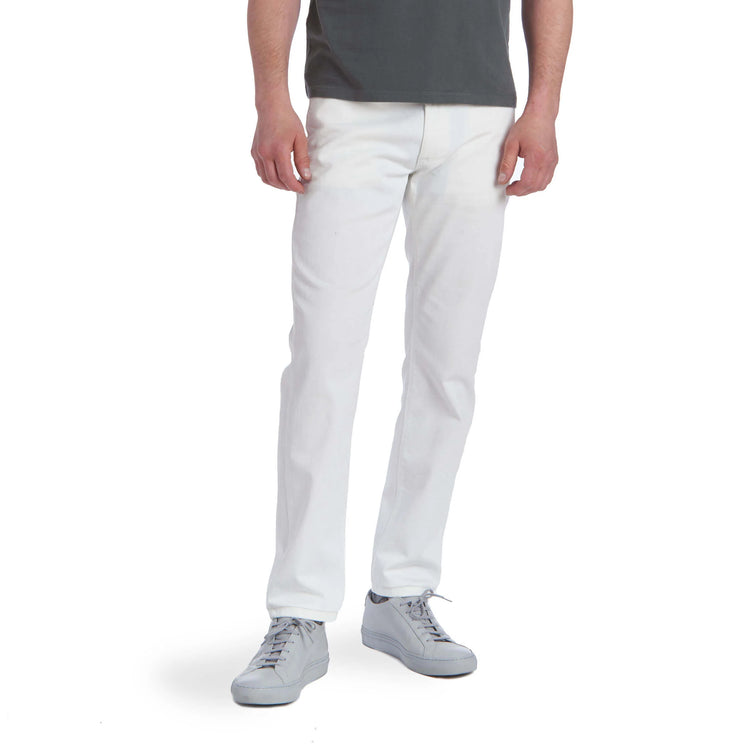Men wearing Khaki Mott&Bow | Slim Mercer Jeans tt