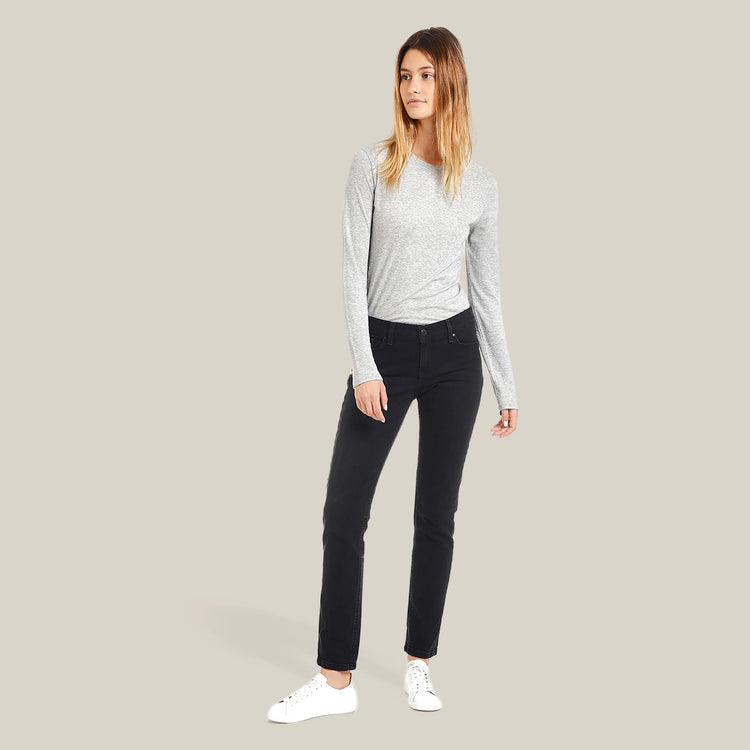Women wearing Noir délavé Allen Mid Rise Slim Straight Jeans