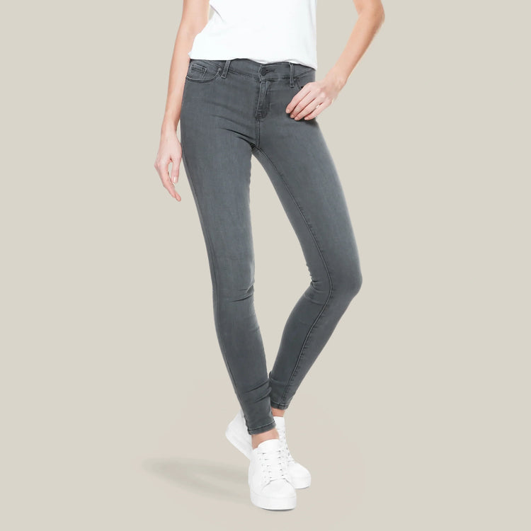 Women wearing Gris Médium Orchard Mid Rise Skinny Jeans
