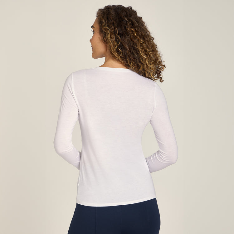 Women wearing Blanc Long Sleeve V-Neck Tee Marcy
