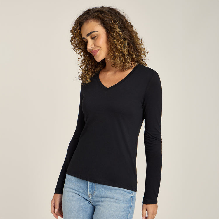 Women wearing Negro Long Sleeve V-Neck Tee Marcy