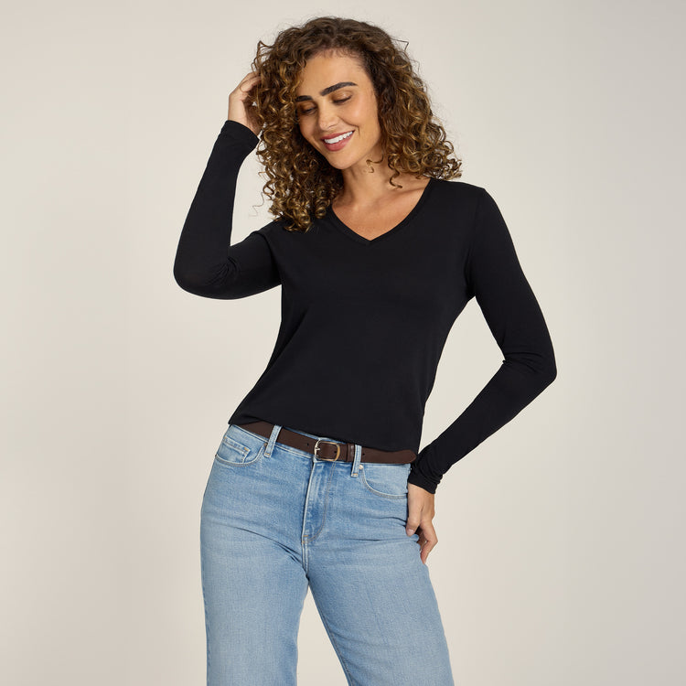 Women wearing Negro Long Sleeve V-Neck Tee Marcy