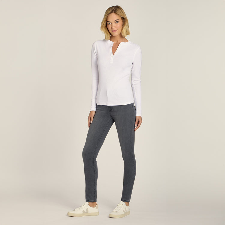 Women wearing Gris Médium High Rise Skinny Orchard Jeans