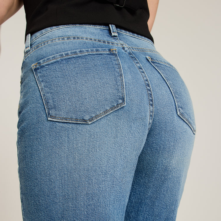 Women wearing Medium Blue High Rise Wide Leg Gilmore