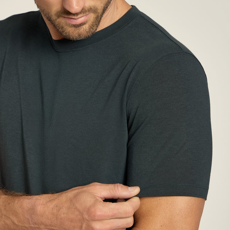 Men wearing Pino Luxe Stretch Tee