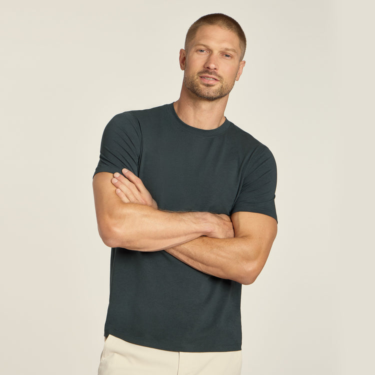 Men wearing Pino Luxe Stretch Tee