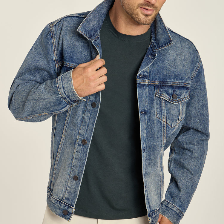 Men wearing Pino Luxe Stretch Tee