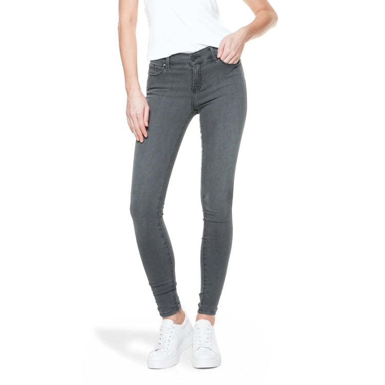 Women wearing Gris medio Mid Rise Skinny Orchard Jeans