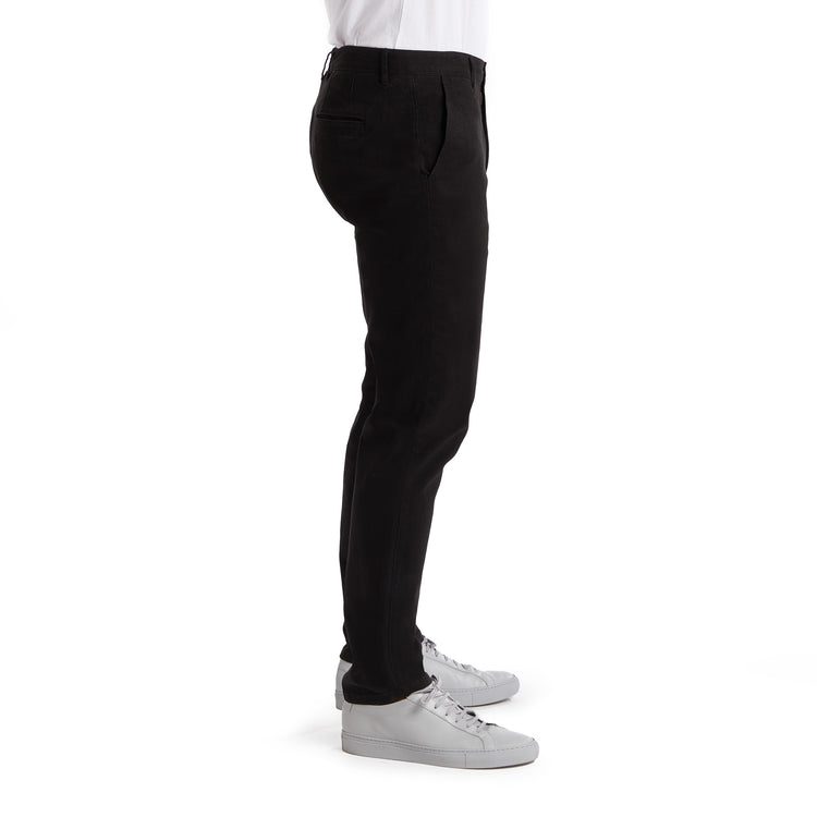 Men wearing Negro Everyday Comfort Chino Slim Pants