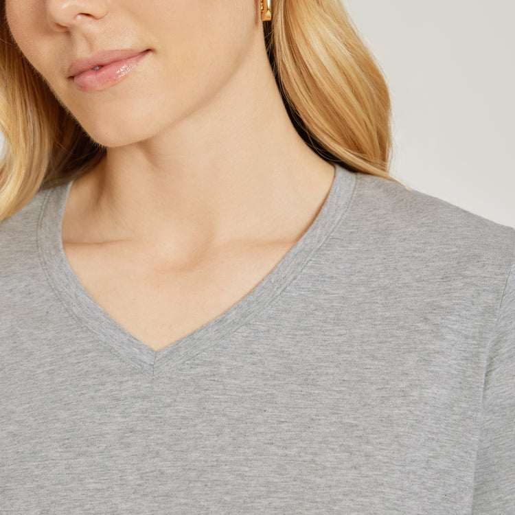 Women wearing Gris jaspeado Relaxed V-Neck Marcy Tee
