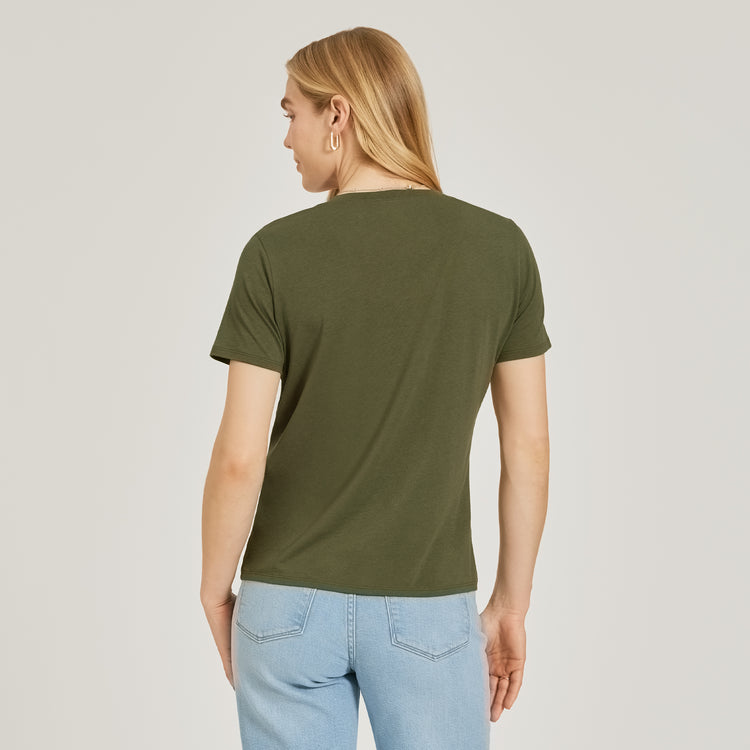 Women wearing Verde militar Relaxed V-Neck Marcy Tee