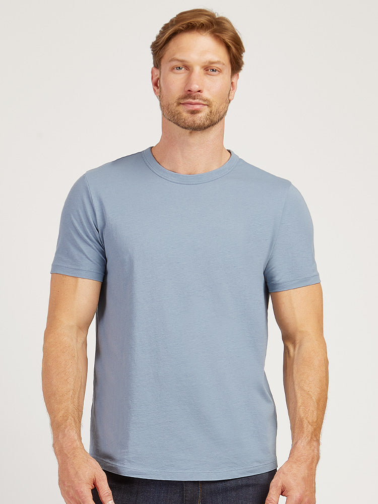 Men wearing California Blue Curved Hem Driggs Tee