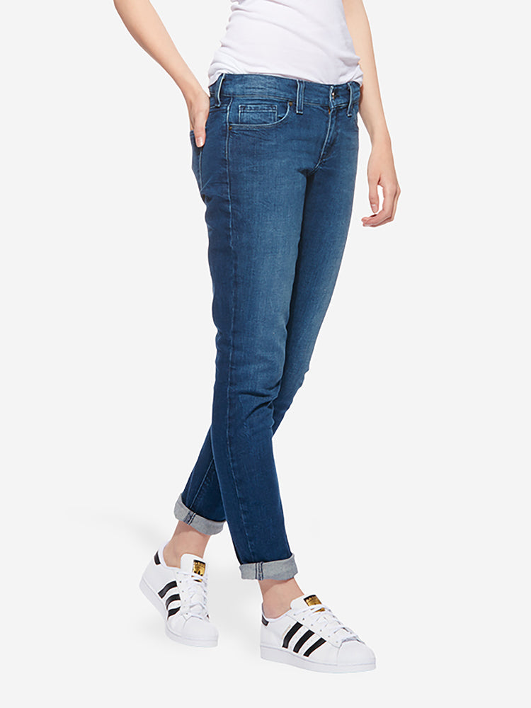 Women wearing Light/Medium Blue Mid Rise Slim Straight Fall Favorites