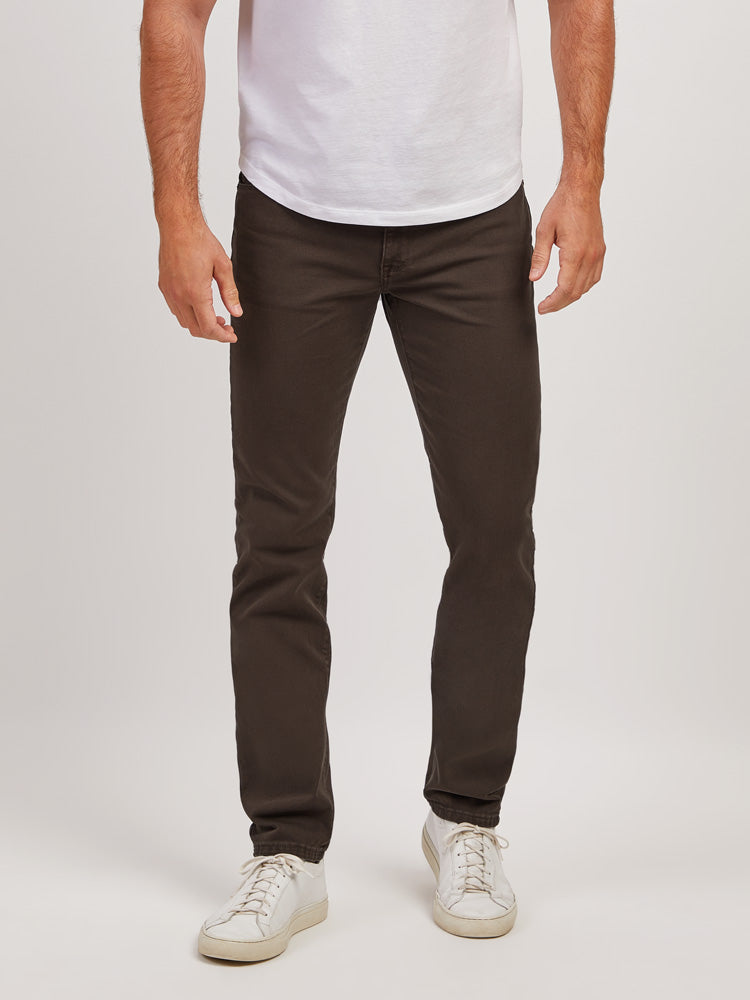 Men wearing Khaki New Slim Mercer Jeans
