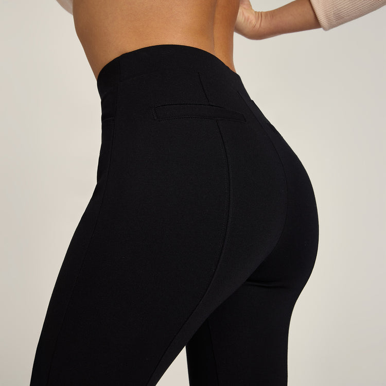 Women wearing Black Slim Knit Pant