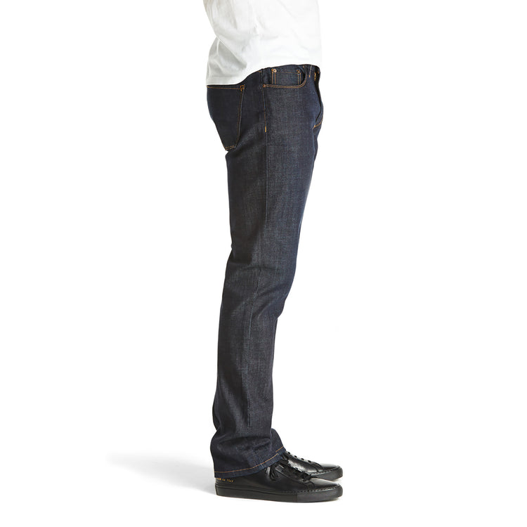 Men wearing Dark Blue Straight Crosby Jeans