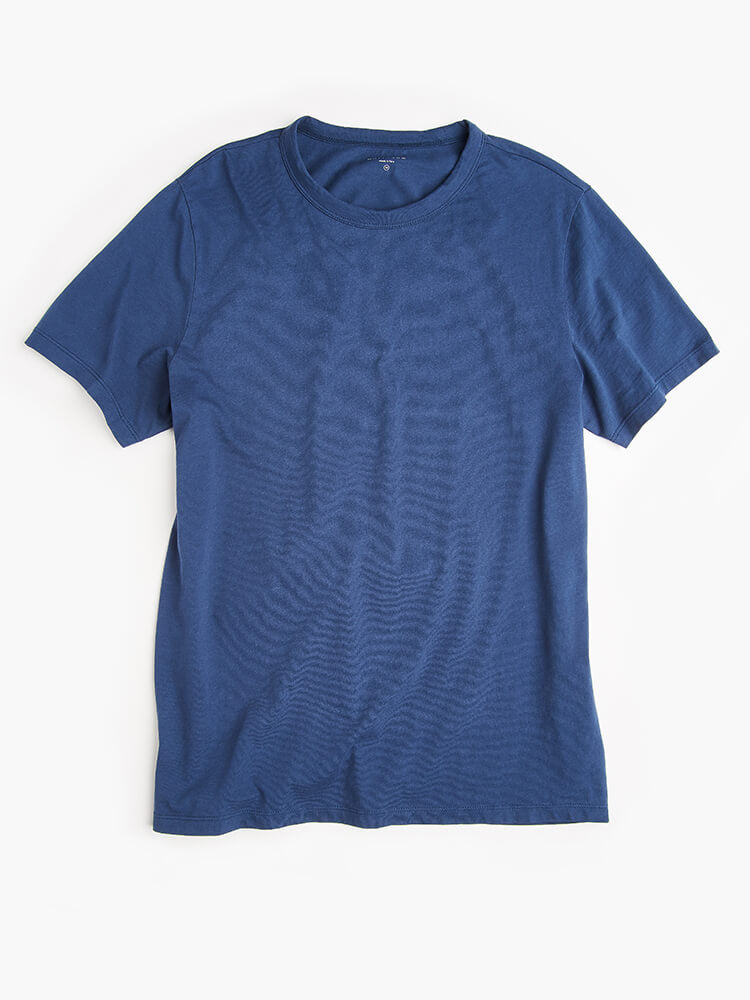 Men wearing Graphite Blue Classic Crew Driggs Tee
