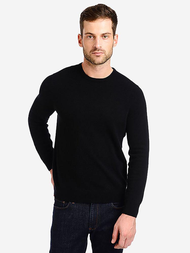 Men wearing Black Classic Cashmere Crew Bergen Sweater
