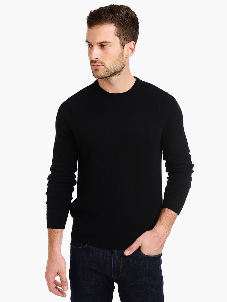 Men wearing Black Classic Cashmere Crew Bergen Sweater