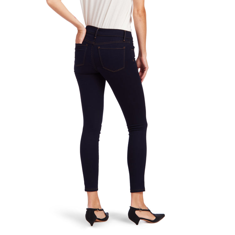 Women wearing Dark Blue Mid Rise Skinny Ann Jeans