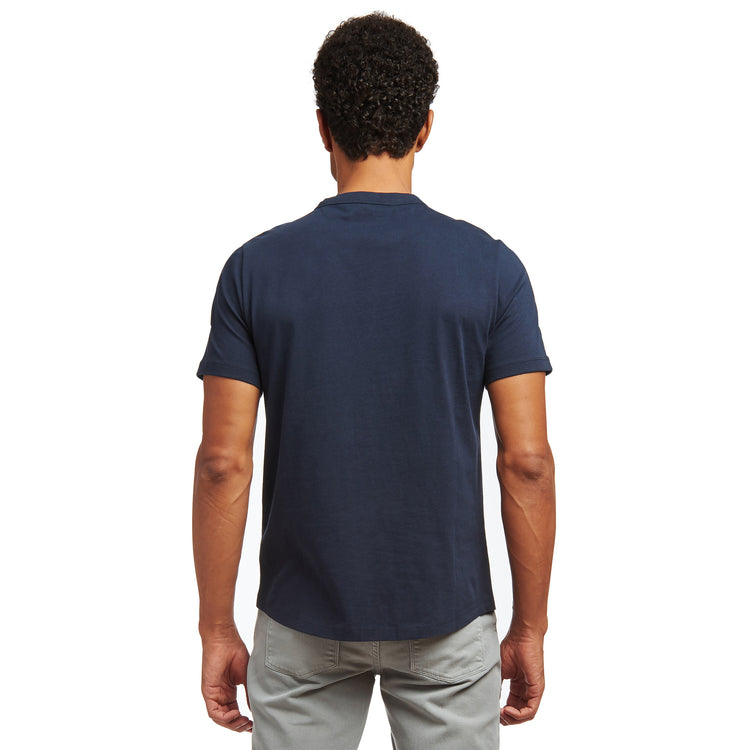 Men wearing Navy Curved Hem Driggs Tee