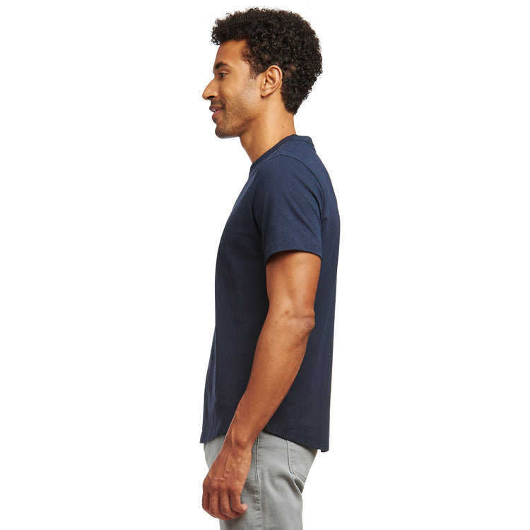 Men wearing Navy Curved Hem Driggs Tee