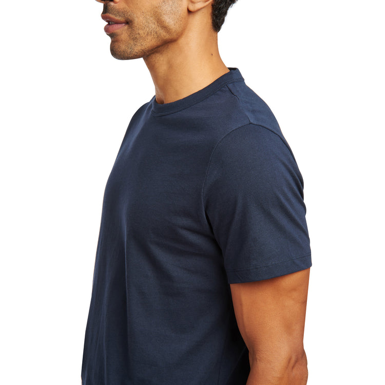 Men wearing Navy Curved Hem Driggs Tee