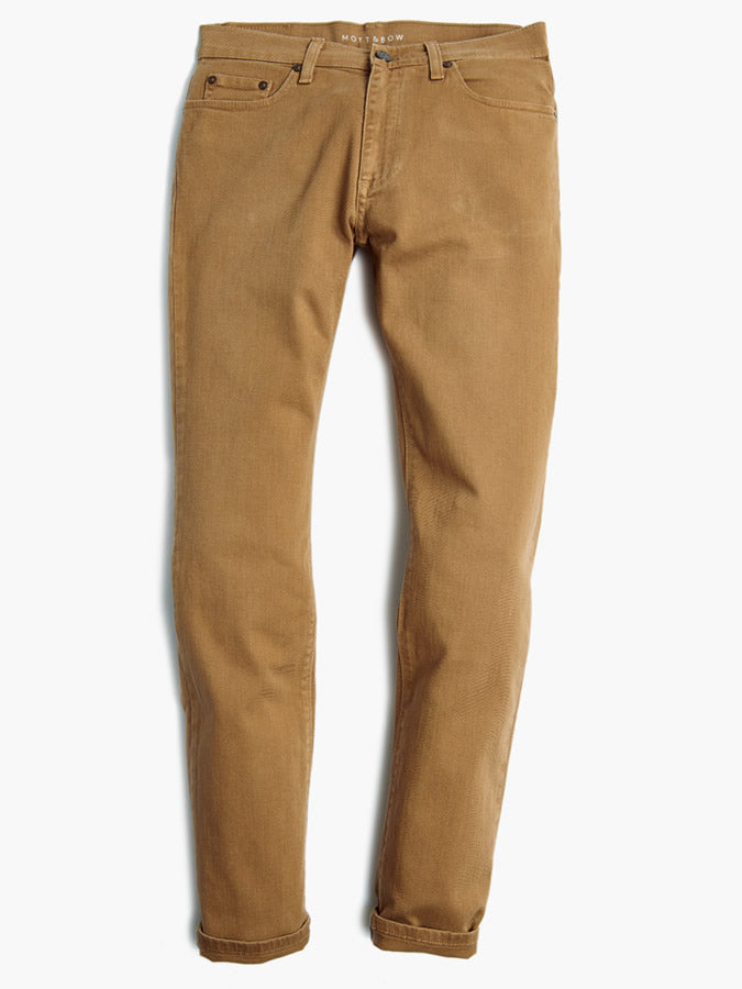 Men wearing Khaki Skinny Mercer Jeans