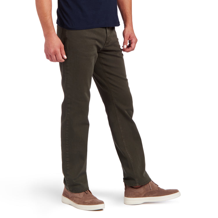 Men wearing Vert Militaire Straight Mercer Jeans