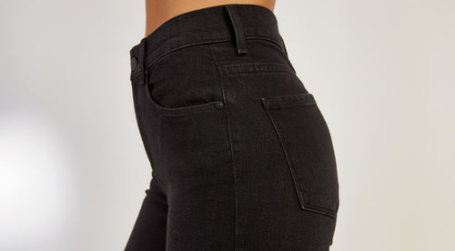 Mom Jeans vs. Slim Straight Jeans: What’s the Difference & Which One is Right for You?