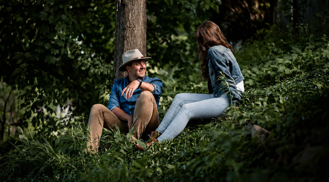 Spring Denim Guide: Light Washes, Breezy Fits & Fresh Colors