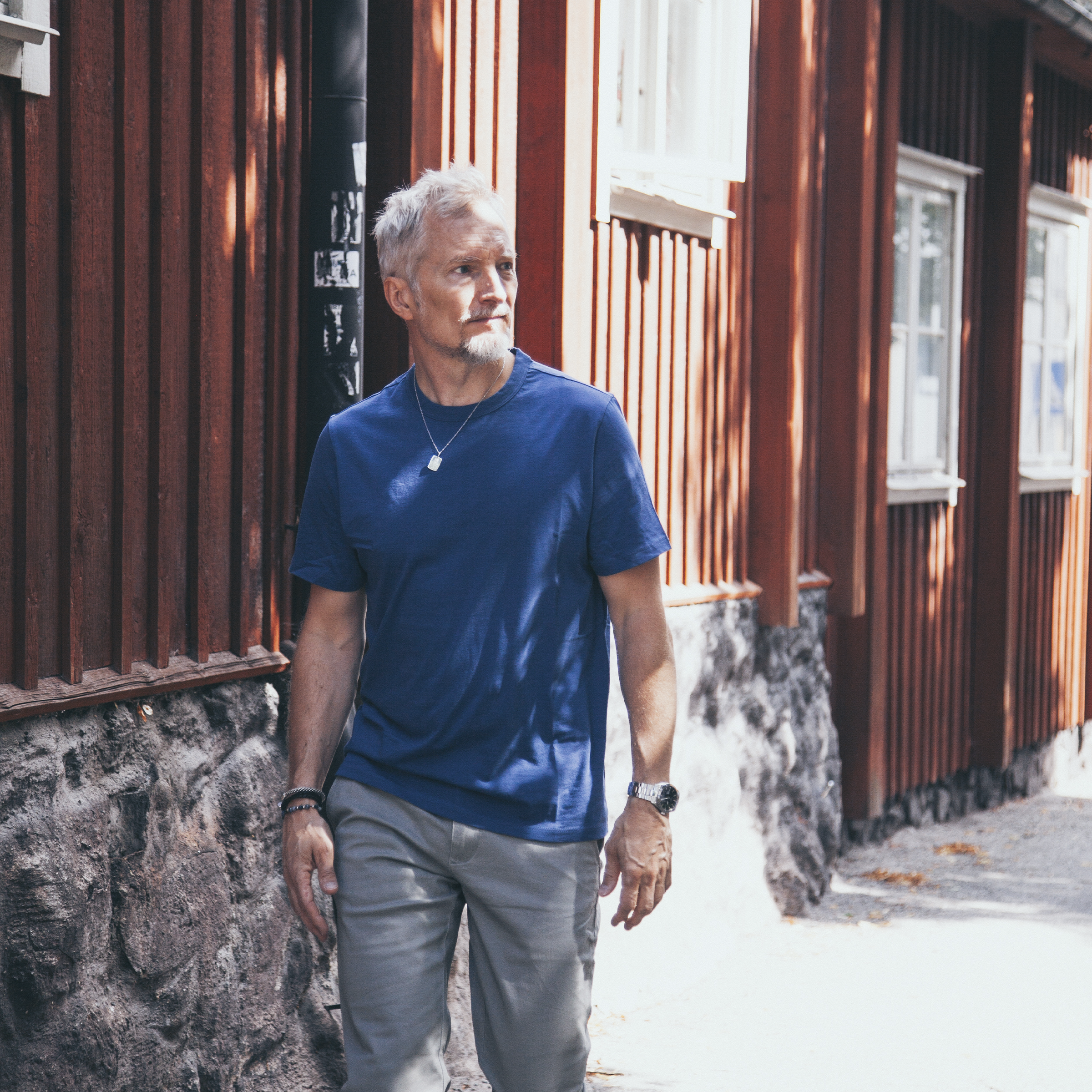 Men wearing Baltic Blue Classic Crew Driggs Tee