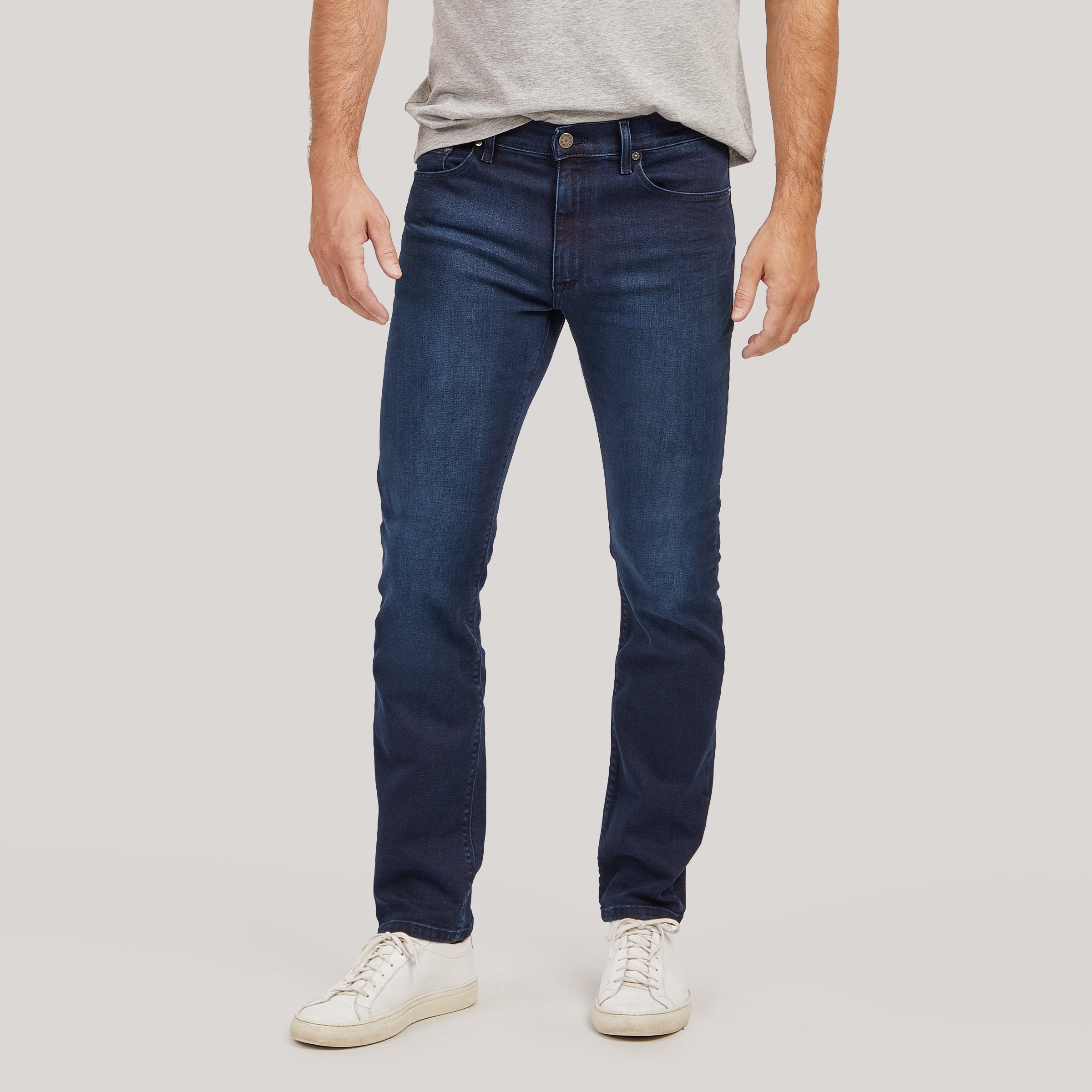 Men wearing Bleu Médium Slim Wooster Jeans