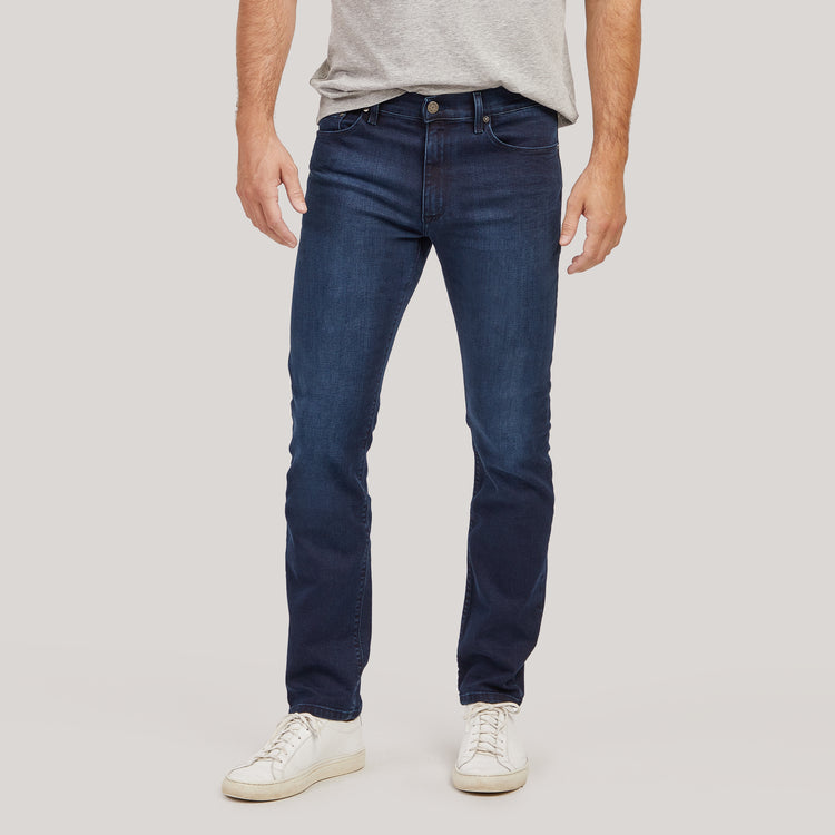 Men wearing Bleu Médium Slim Wooster Jeans