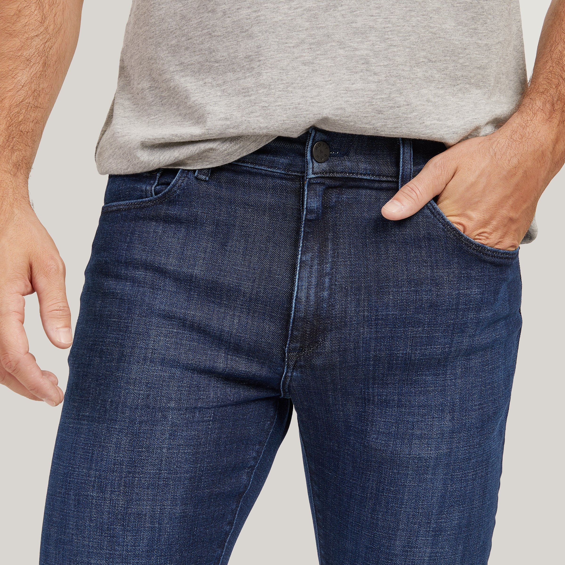 Men wearing Bleu Médium Slim Wooster Jeans