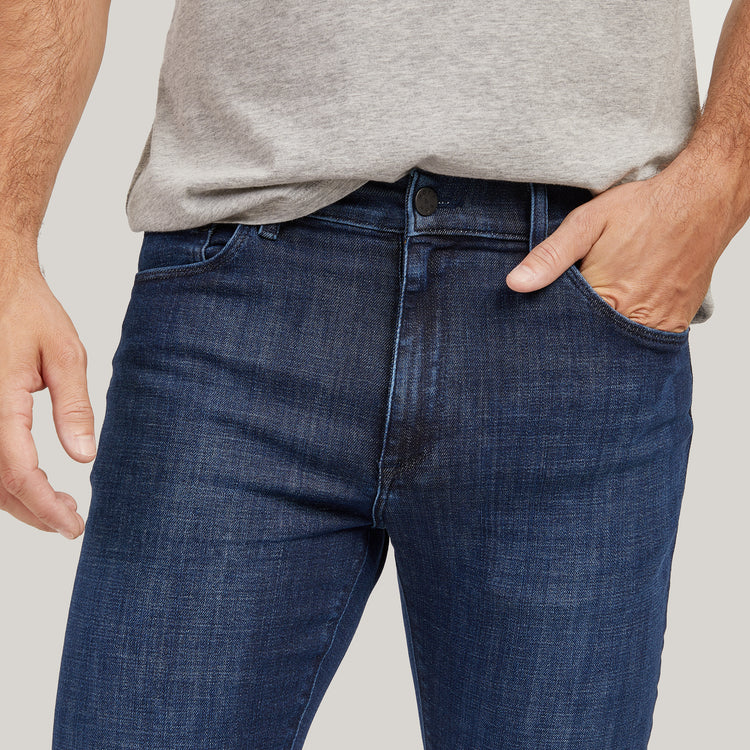 Men wearing Bleu Médium Slim Wooster Jeans