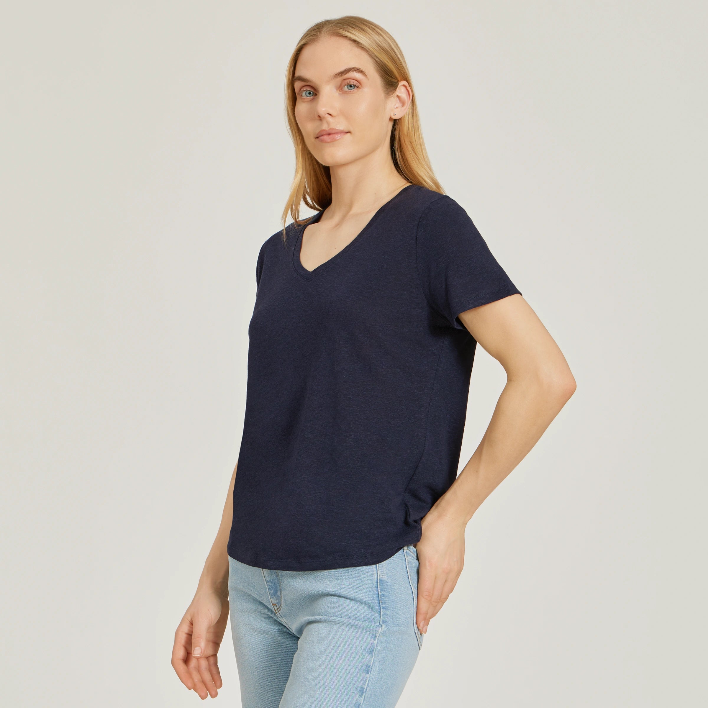 Women's Relaxed Linen Blend V-Neck Tee - Mott & Bow