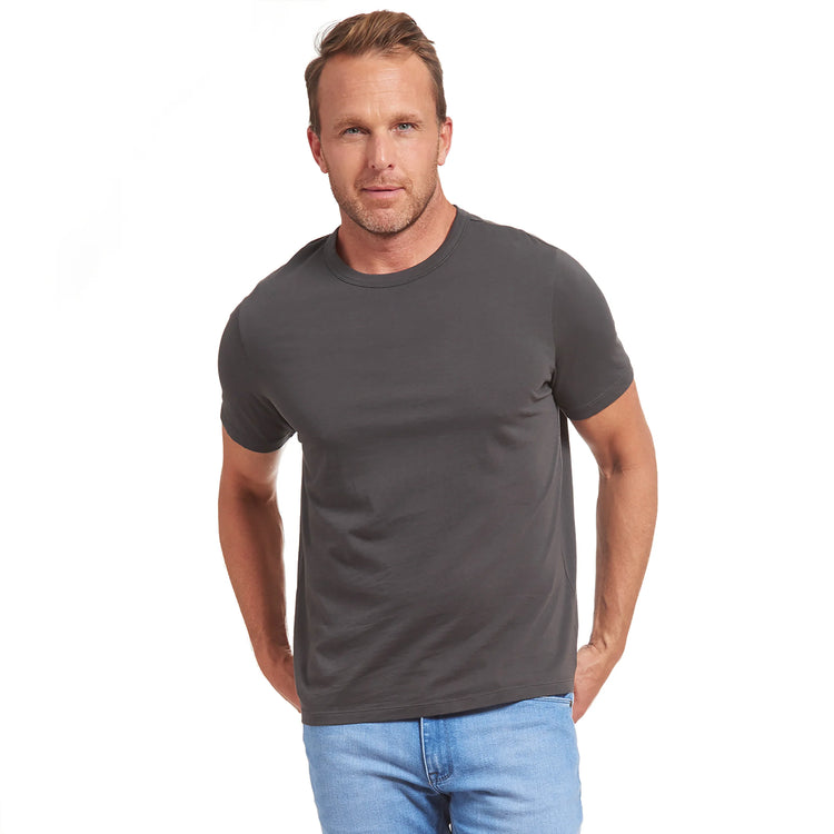  wearing White Mott&Bow | Classic Crew Driggs Tee tt