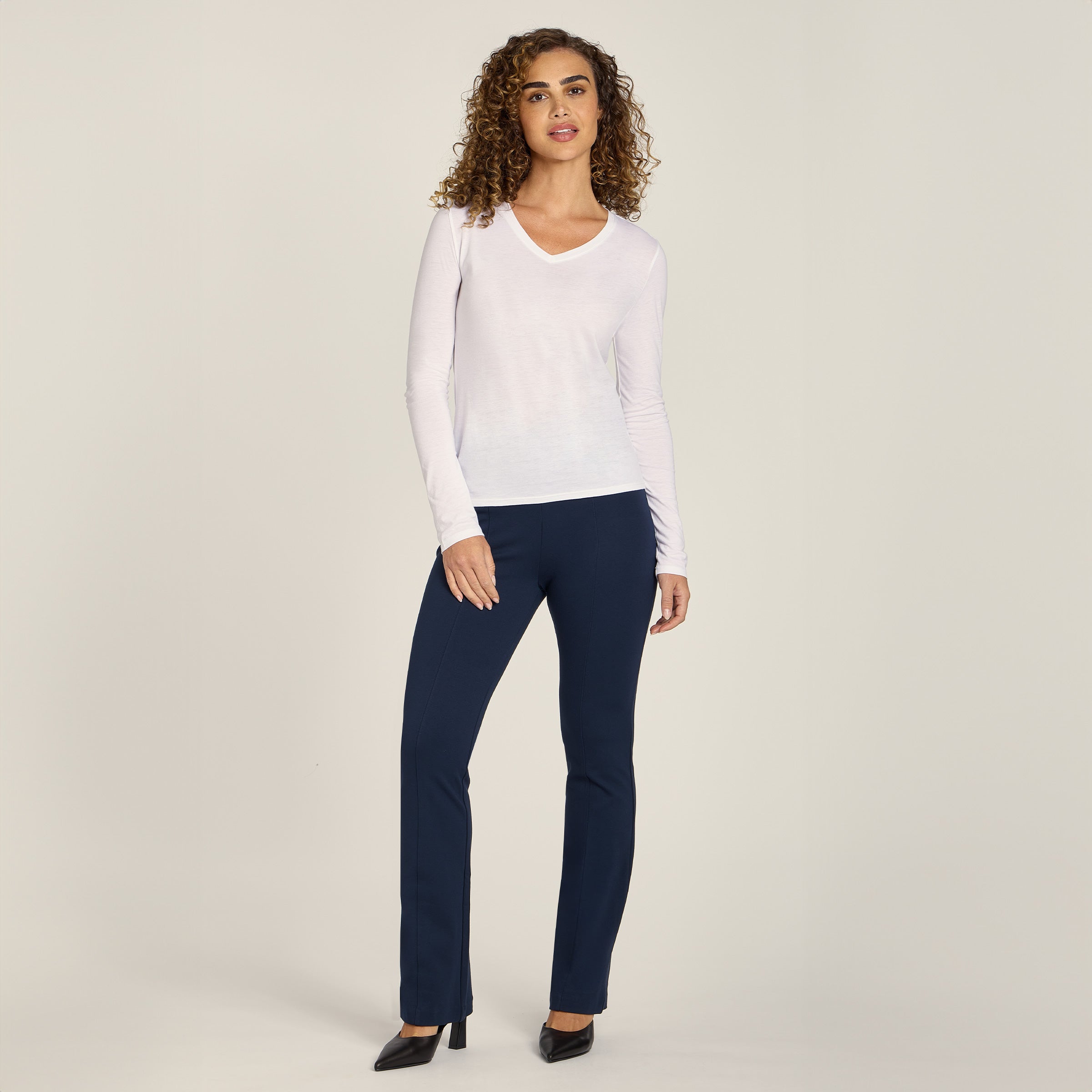 Women wearing Blanc Long Sleeve V-Neck Tee Marcy
