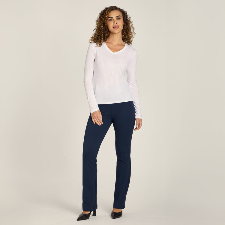 Women wearing Blanc Long Sleeve V-Neck Tee Marcy