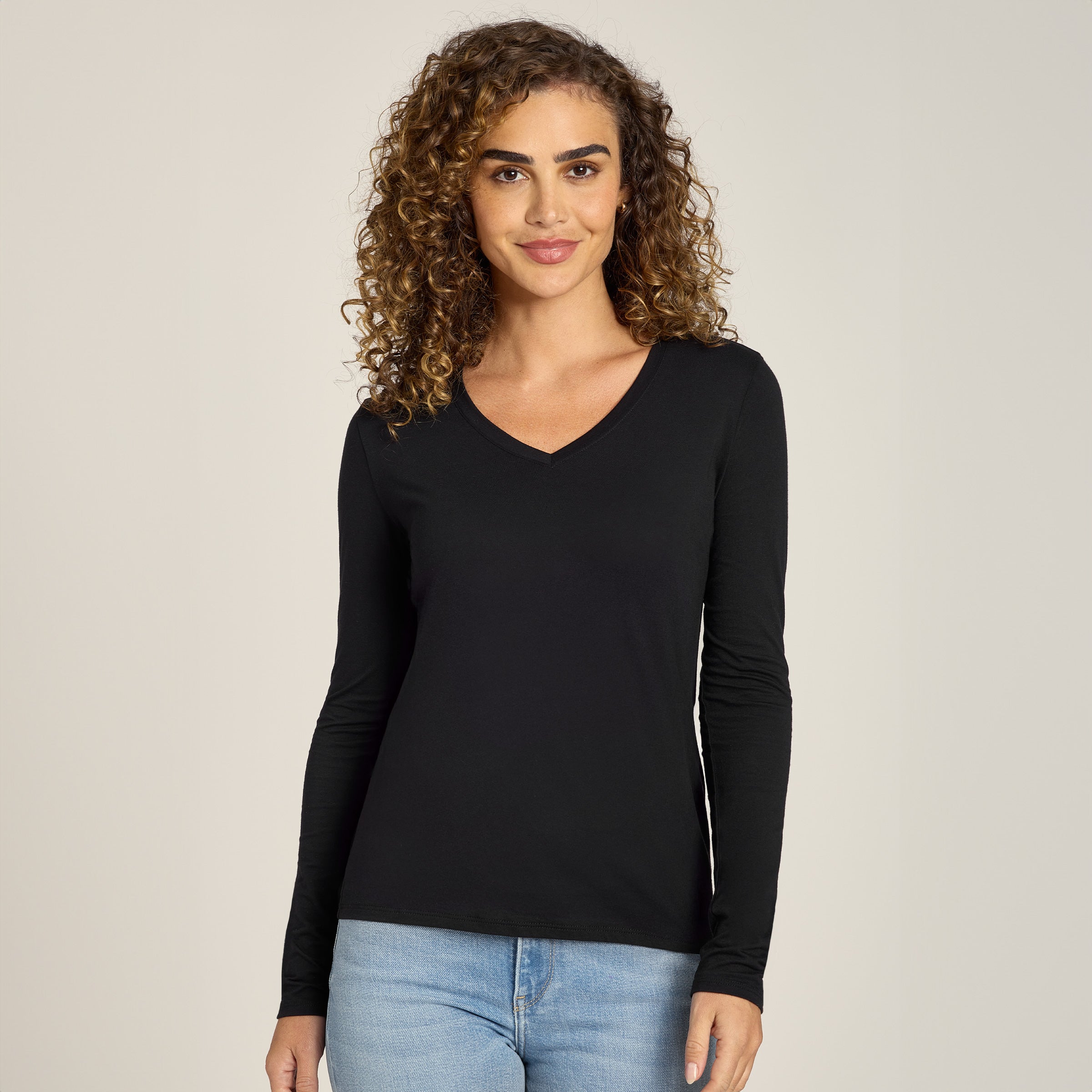 Women wearing Negro Long Sleeve V-Neck Tee Marcy