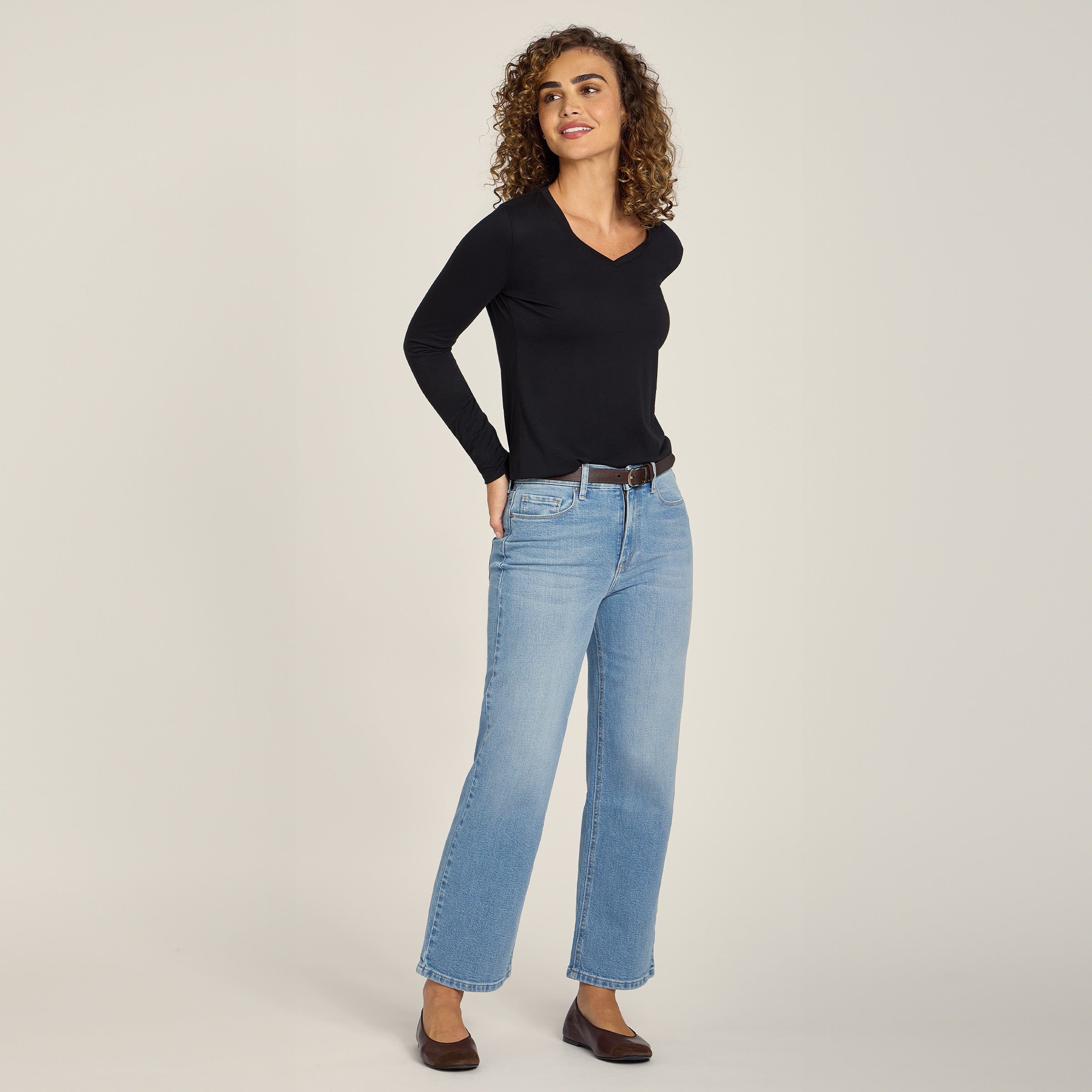 Women wearing Negro Long Sleeve V-Neck Tee Marcy
