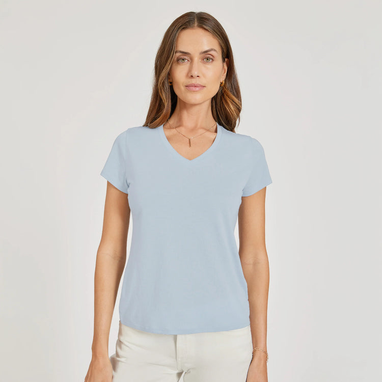 Women wearing White Mott&Bow | Fitted V-Neck Marcy Tee tt