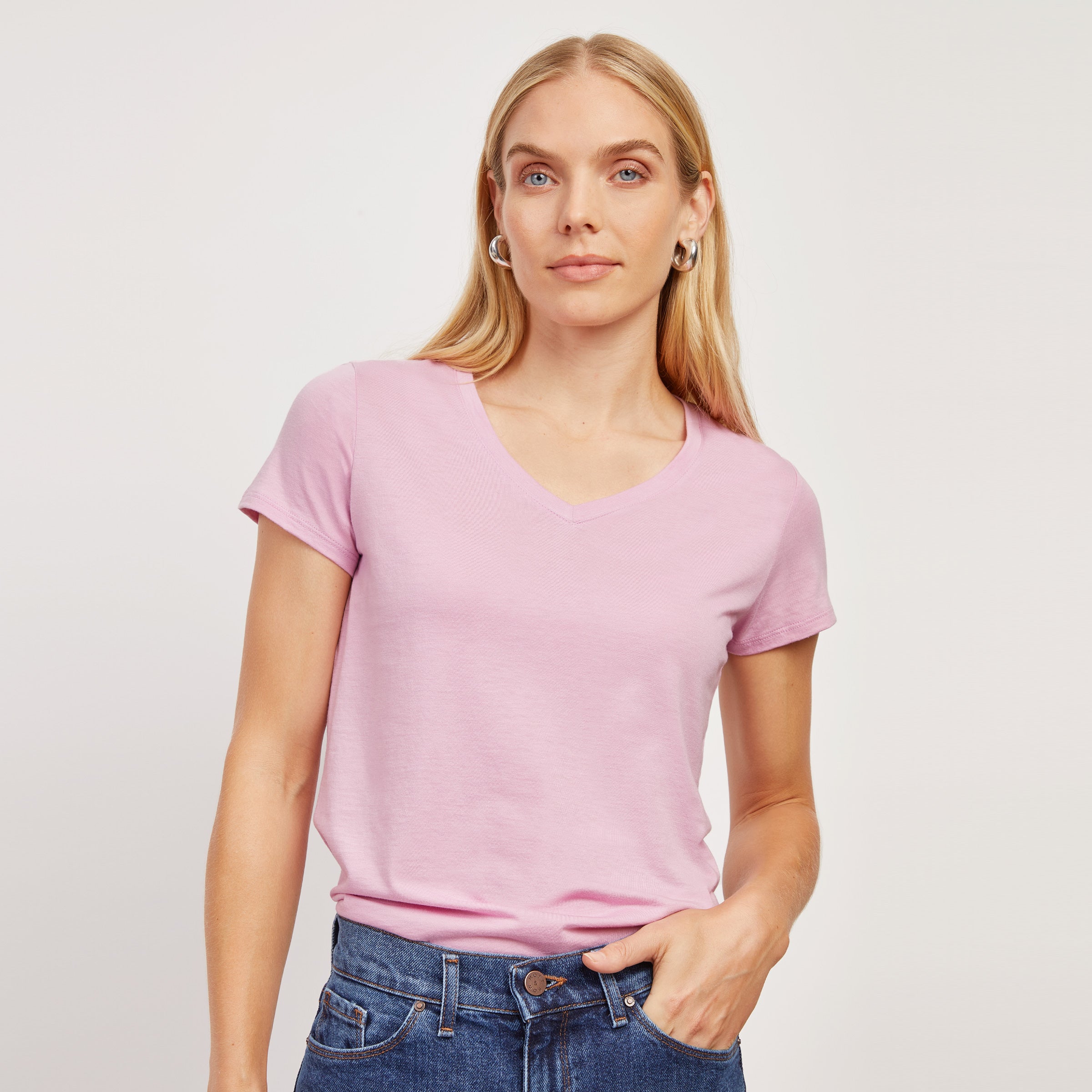 Women's Fitted V-Neck Marcy Tee - Mott & Bow