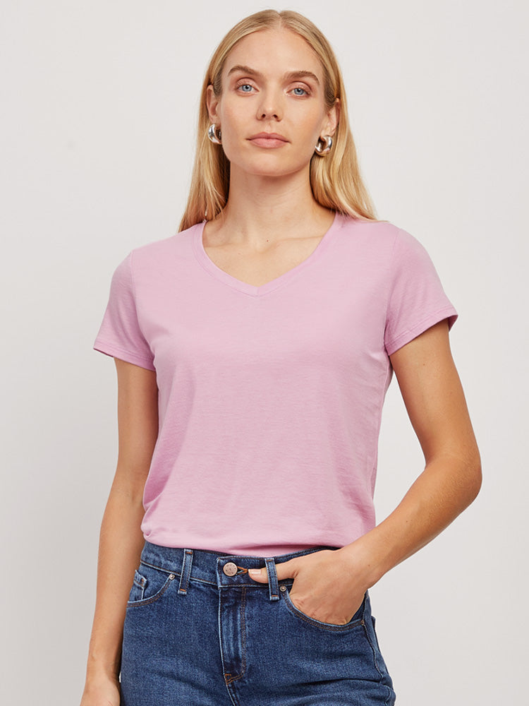 Women wearing Cardamom Fitted V-Neck Marcy Tee tees
