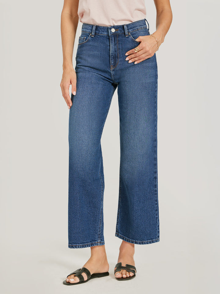 Women's Green High Rise Cropped Straight Fit Jeans