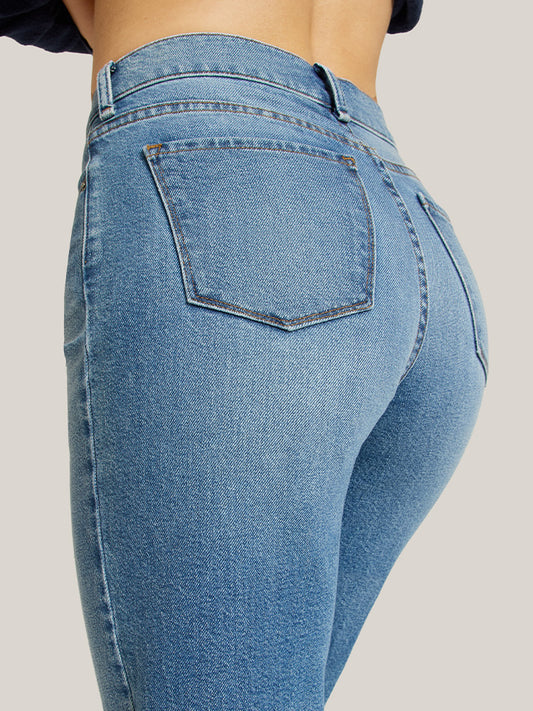 High Rise Cropped Straight Leg Gilmore Medium Blue High-Rise Cropped jeans