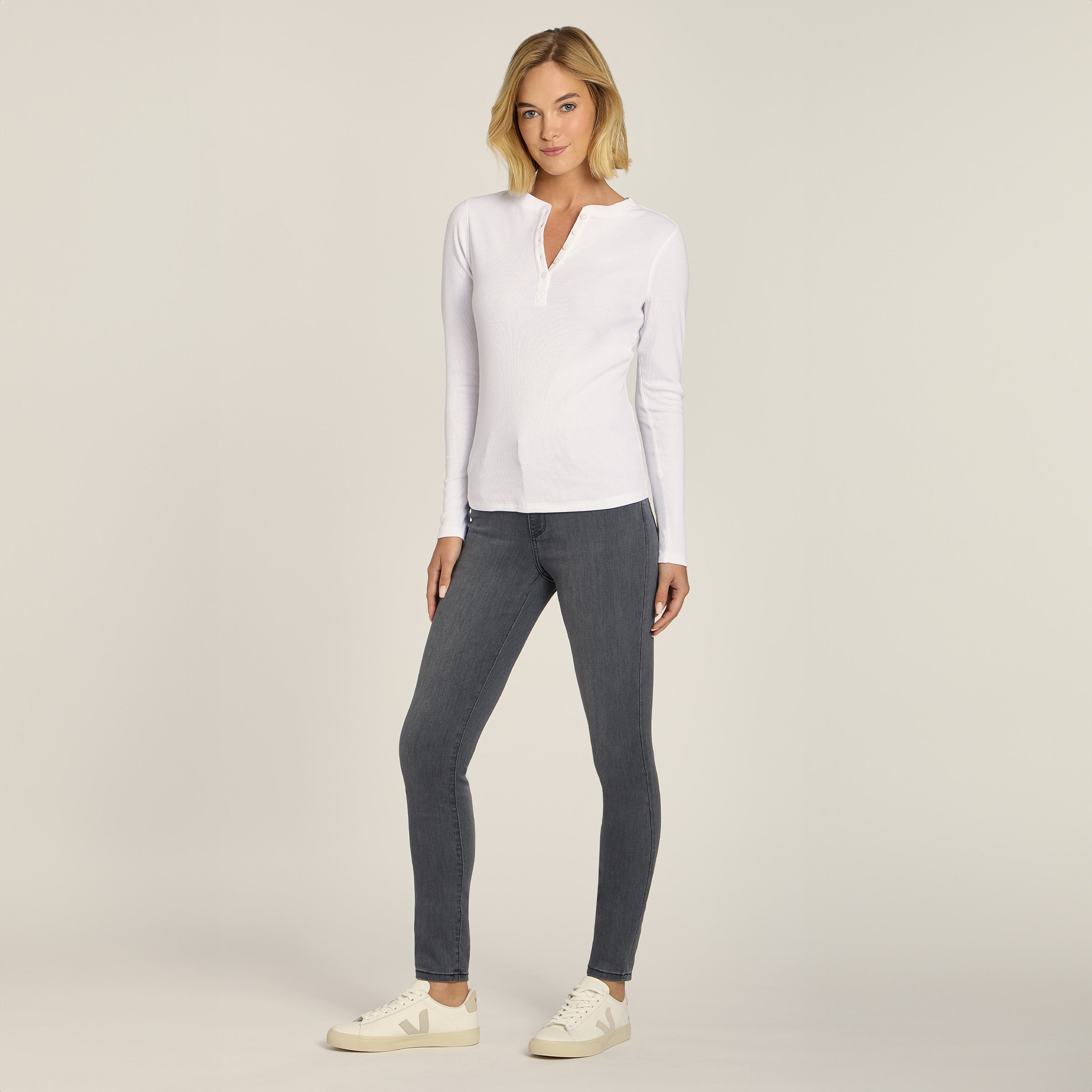 Women wearing Gris Médium High Rise Skinny Orchard Jeans