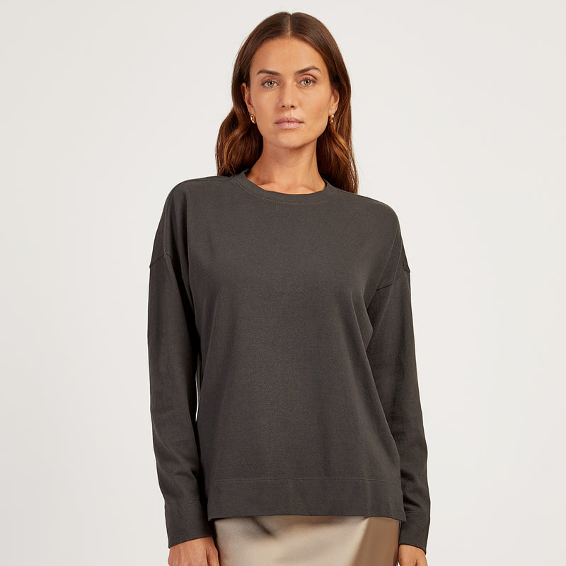 Women wearing Vintage Gray Cotton Jersey Oversized Long Sleeve Tee - Pre Order tees