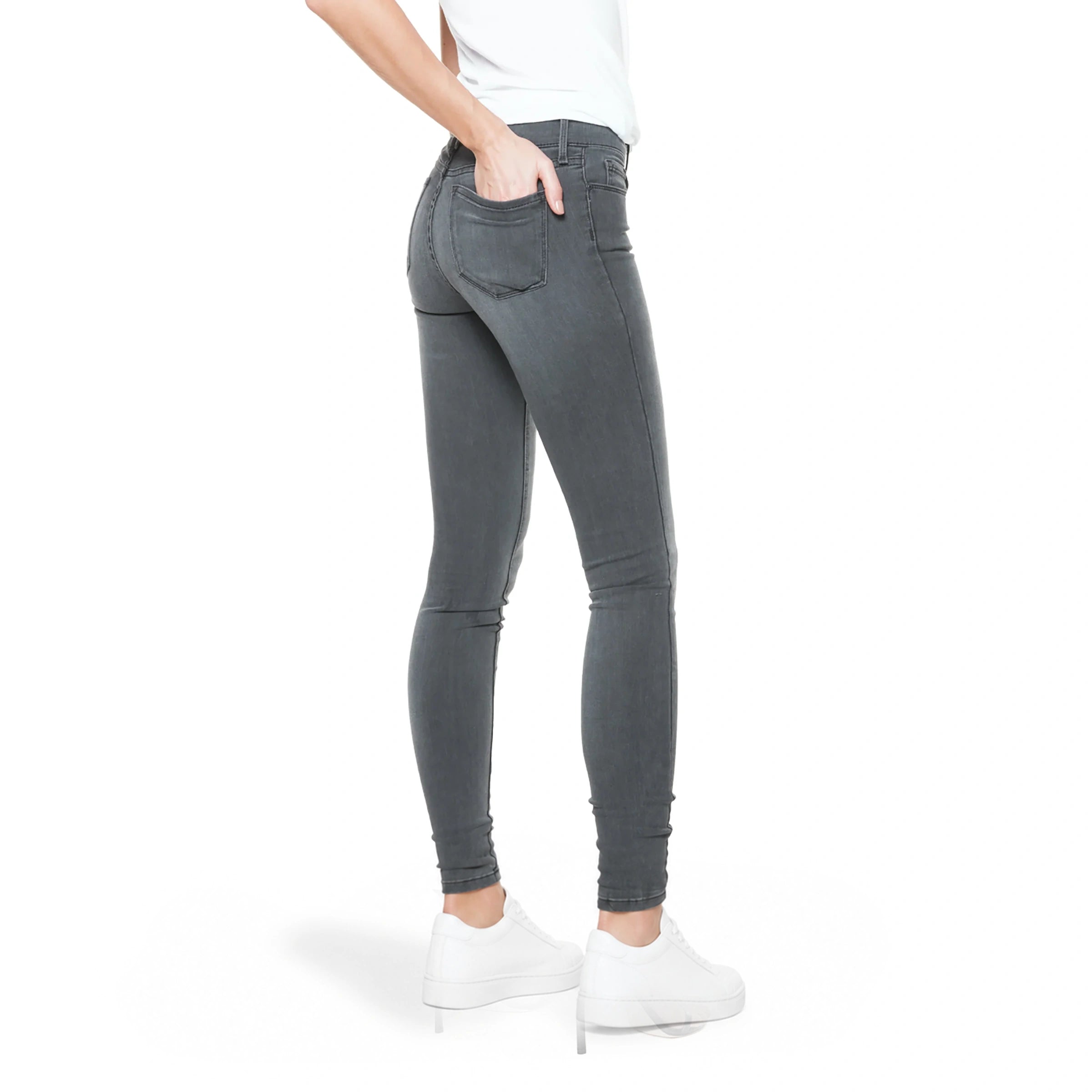 Women wearing Gris medio Mid Rise Skinny Orchard Jeans